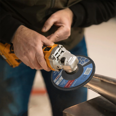 Круг шлифовальный лепестковый МЕГЕОН 61002 купить по низкой цене | МАКСПРОФИТ